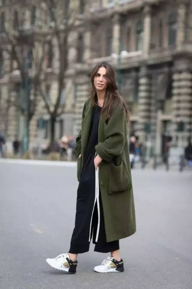 适合配中长款大衣的鞋子,冬季适合搭配大衣穿的鞋子