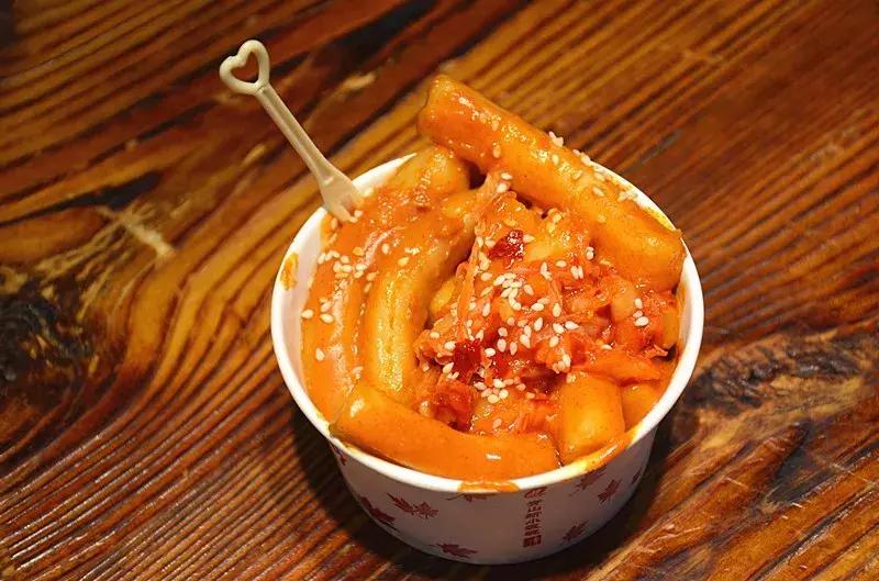 江汉路步行街一日游,江汉路步行街旅游吃啥