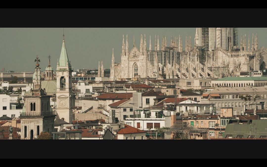 奢侈品代购：从月入几十万，到卖面膜玉米螺狮粉