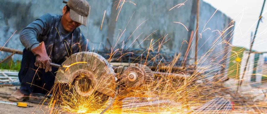 用废钢炼出来的钢材质量有保证吗,用废钢炼生铁加多少硅