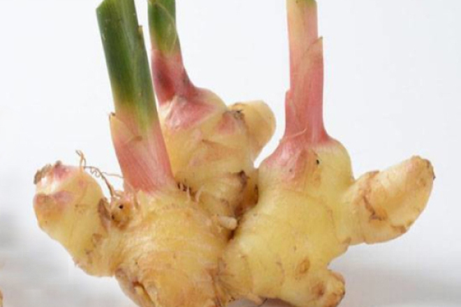 月经伴有这三种情况一定要看医生,月经颜色可以看出妇科病