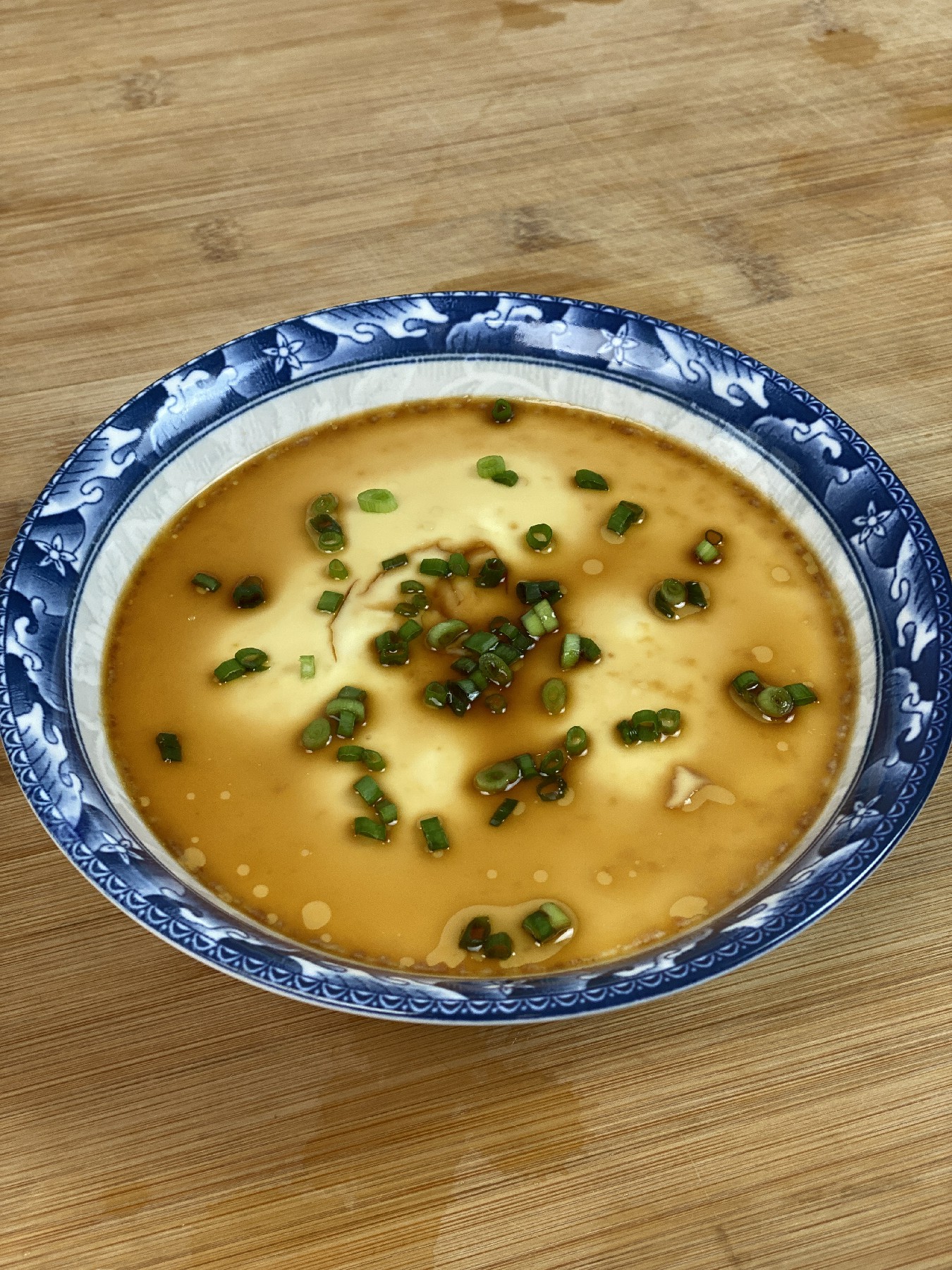 蒸鸡蛋羹加热水好还是凉水好,蒸鸡蛋羹是加凉水还是加热水好