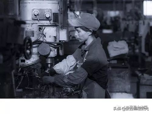 一名女孩从大学毕业后在机械行业干了十年，背后经历让人辛酸……