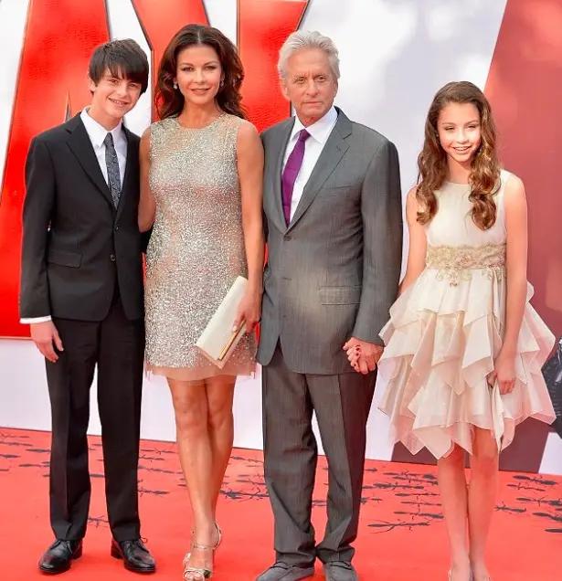 浪漫玫瑰凯瑟琳泽塔琼斯偷天陷阱,浪漫玫瑰凯瑟琳泽塔琼斯完整版