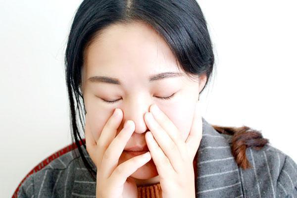 如何避免长老年斑的方法,用什么可以防止长老年斑