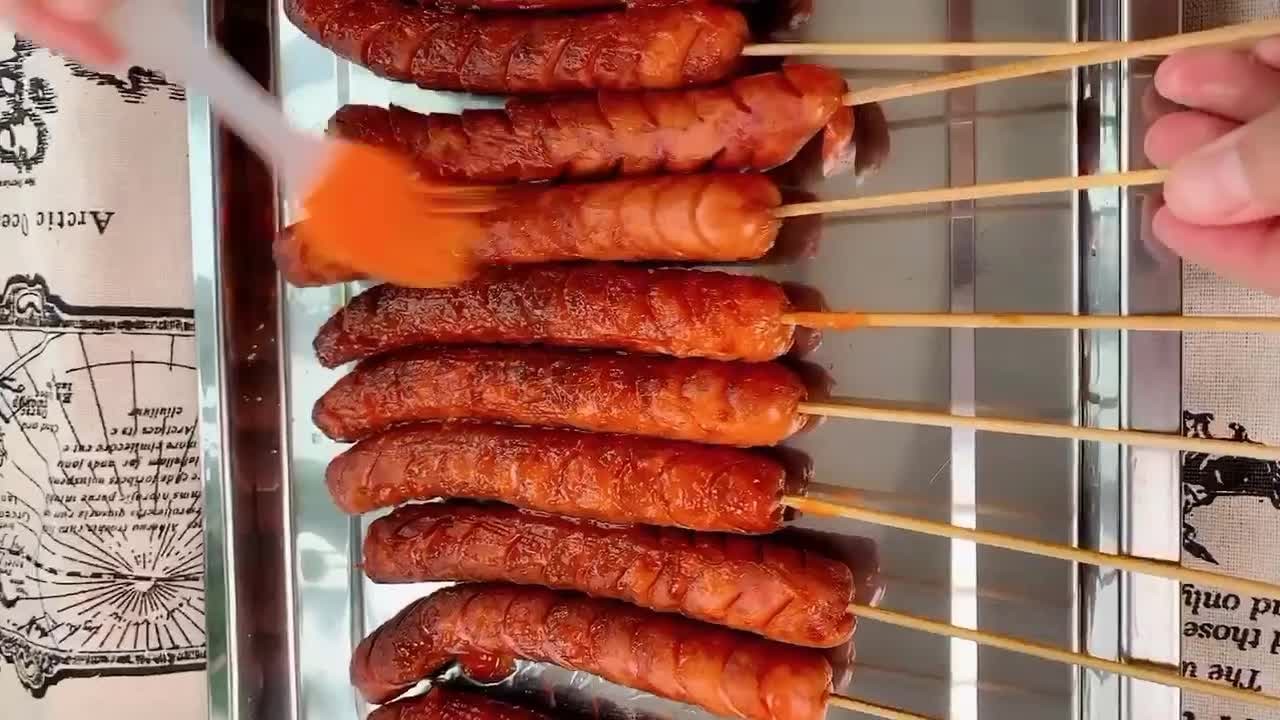 脆皮油炸火腿肠,油炸火腿肠时表面一层糊状是什么