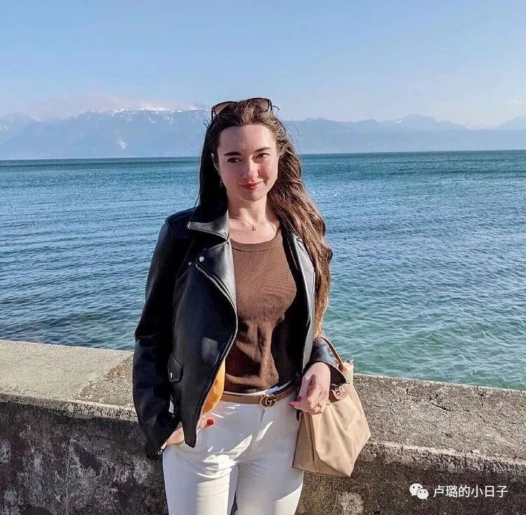 最有权势的德国总理天天背的千元包，这个法国的品牌到底多好用