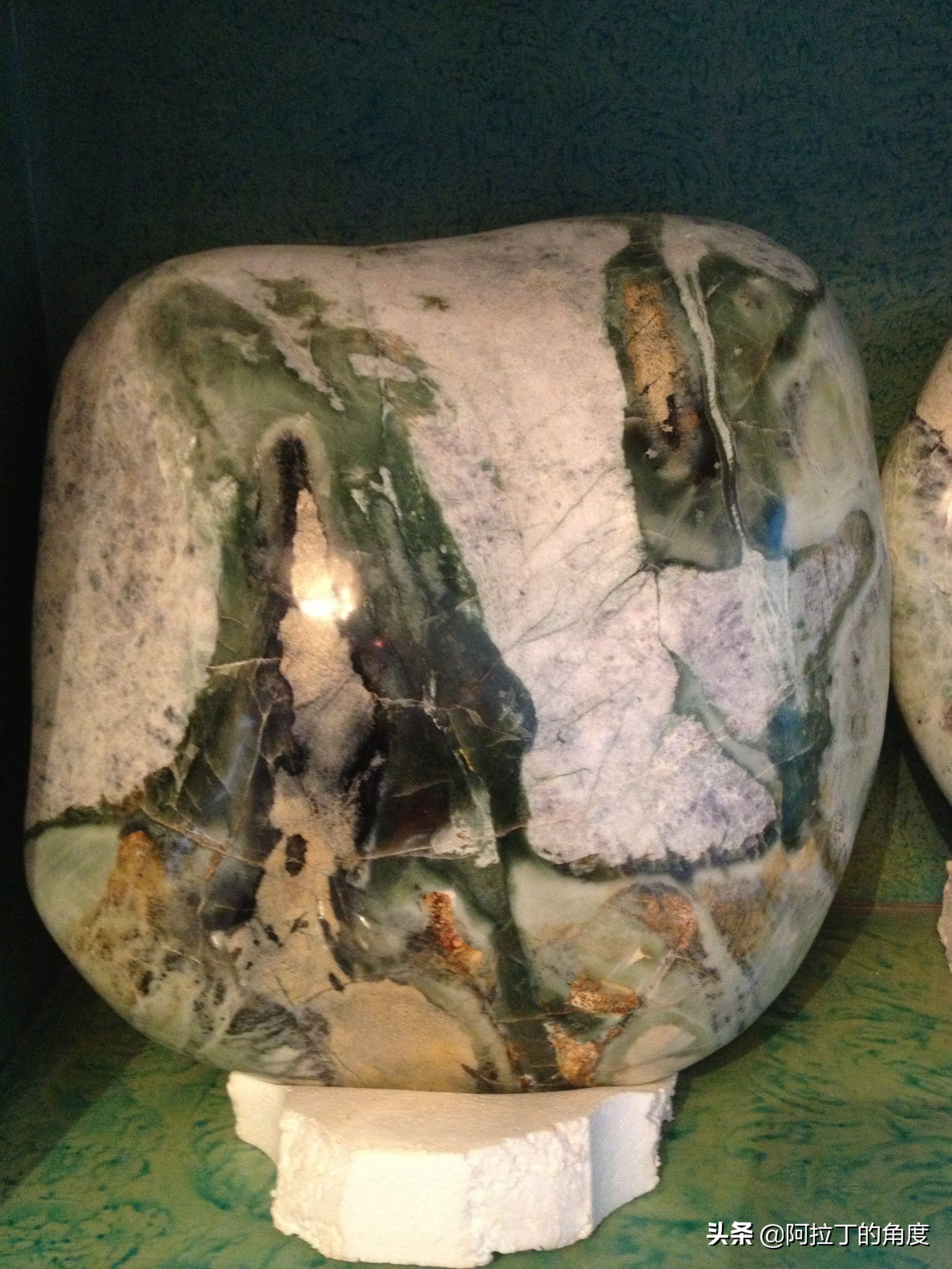 祁连山彩玉是玉吗,祁连山大峡谷彩玉