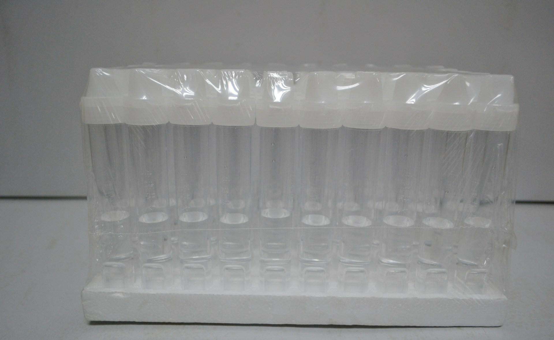 宝宝鼻子有鼻屎堵住不通气吃奶哭,婴幼儿鼻孔被鼻屎堵住了怎么办