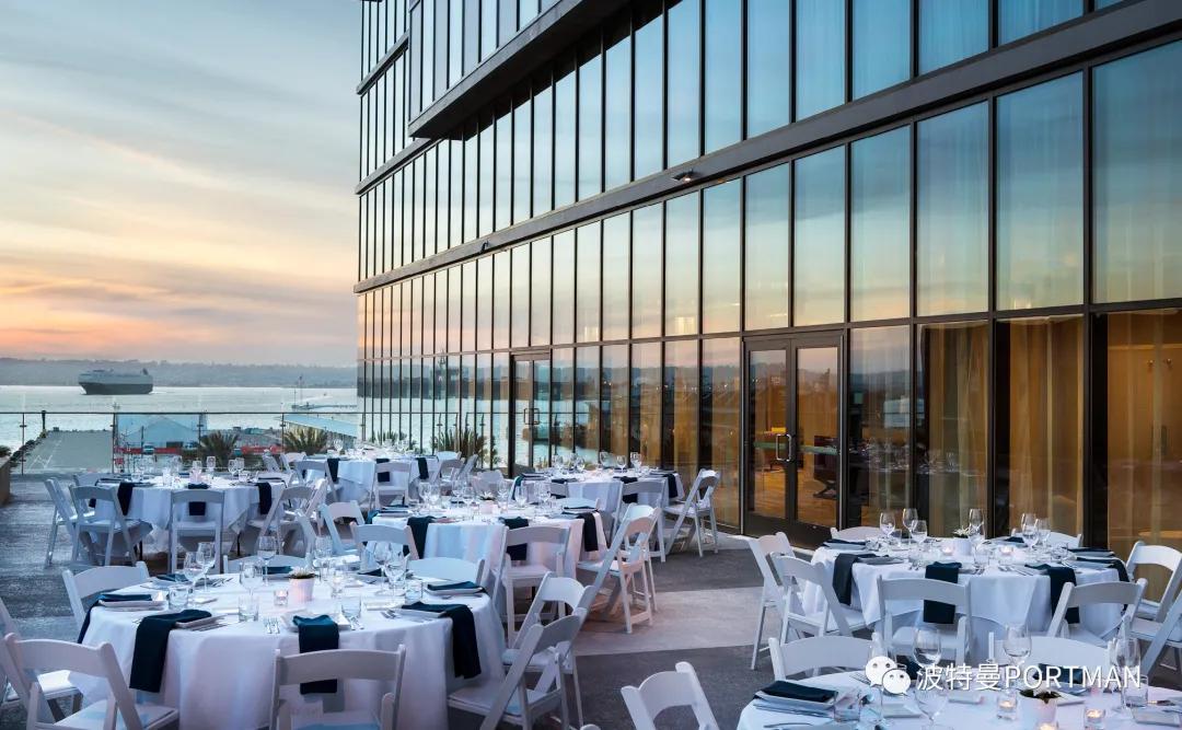 连接城市与滨水区的多品牌酒店圣地亚哥BRIC项目/波特曼