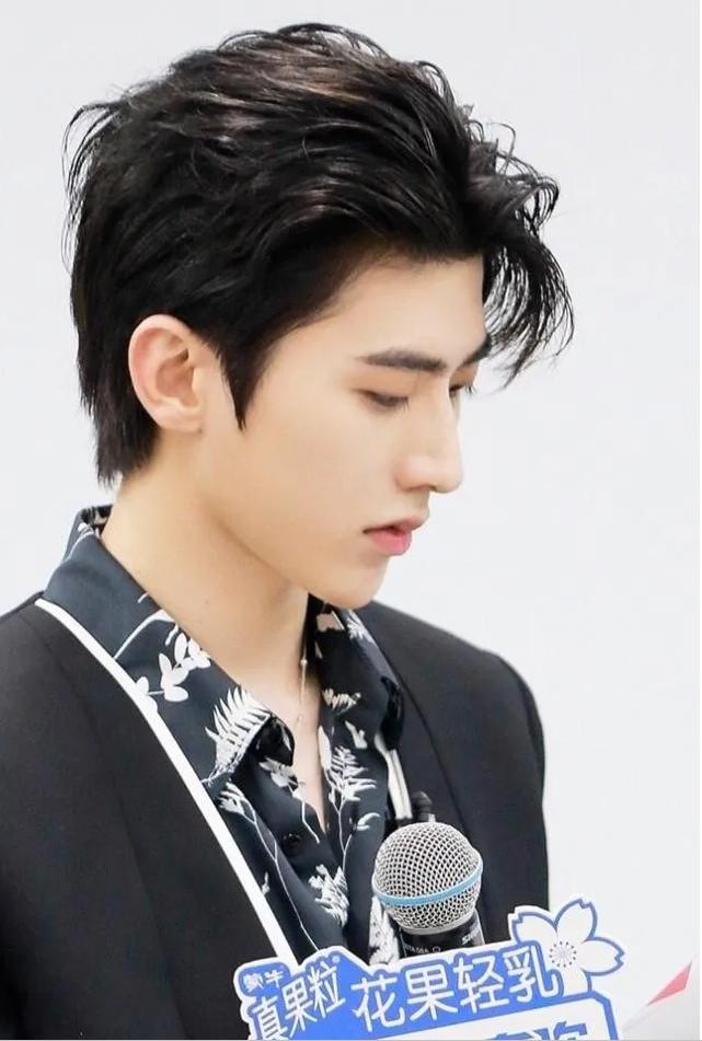 蔡徐坤要超越tfboys有可能吗,蔡徐坤能吊打tfboys么