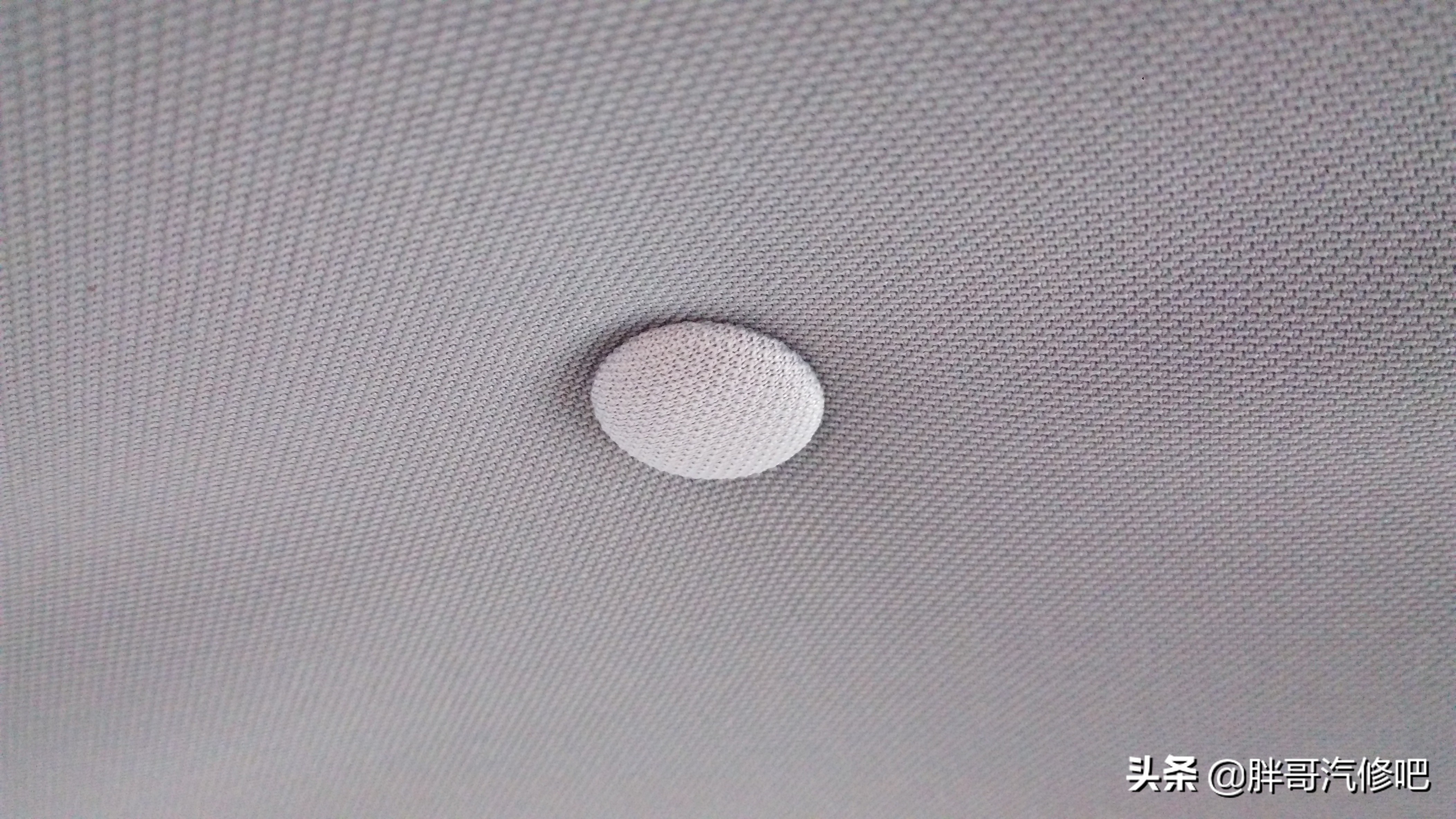 汽车顶棚布脱落修复小妙招,汽车顶棚布脱落处理方法