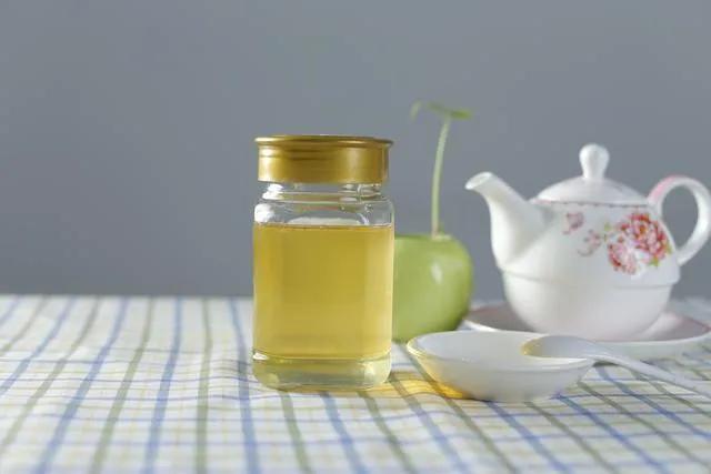 一桶蜂蜜，诉说温暖真意