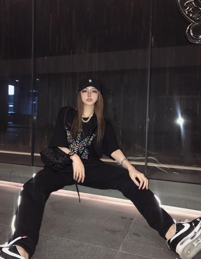 网红富二代周扬青,周扬青上节目穿搭价格