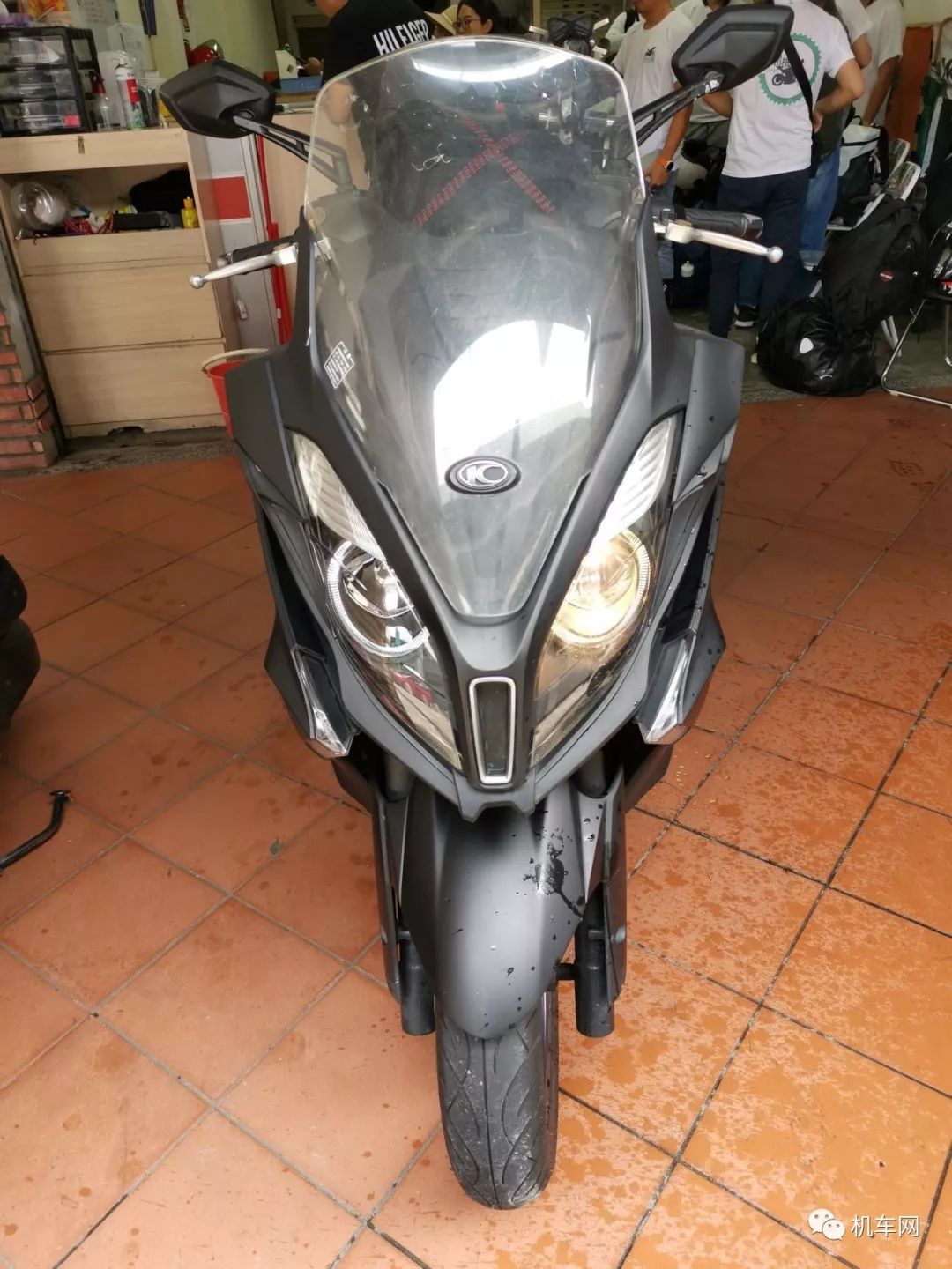 骑着小踏板去越野,骑着小踏板去兜风