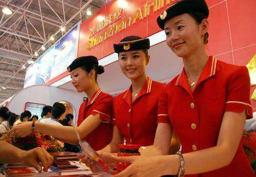 十大航空公司空姐制服品牌,不同航空公司空姐制服有什么不同