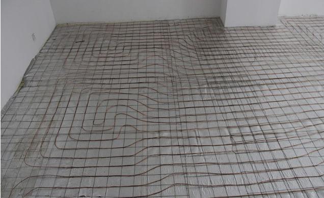 电地暖和空气能地暖优缺点,空气能地暖无水的好还是有水的好