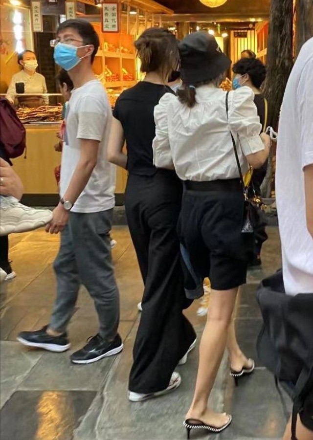 章子怡小苹果姐妹装,小苹果气质赶超章子怡