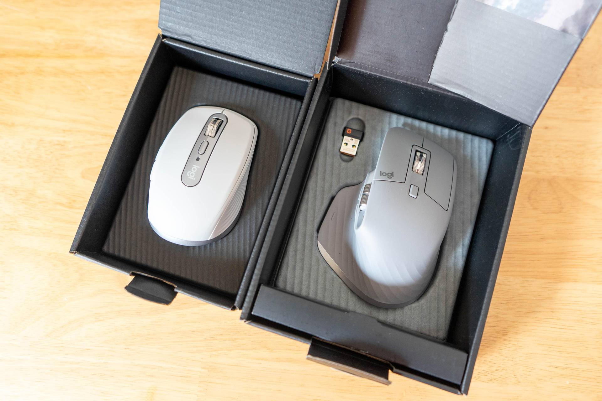 罗技mx系列鼠标哪个好,罗技鼠标mxmaster3对比anywhere3