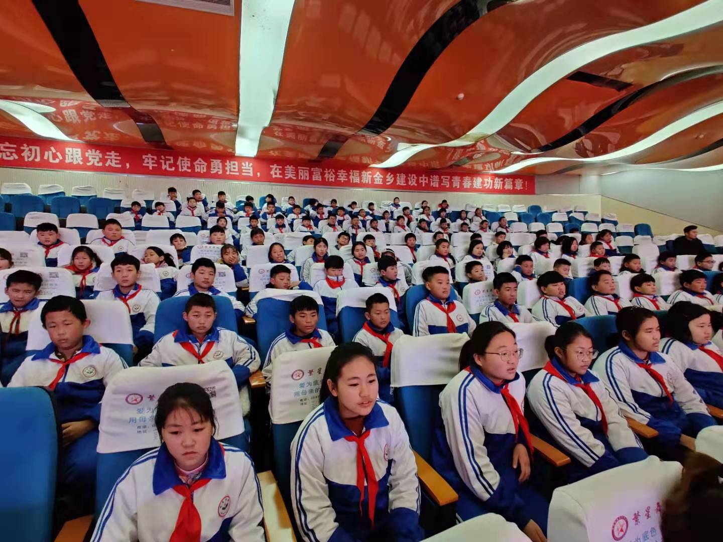 阳光学校为什么有规矩,阳光学校特色课