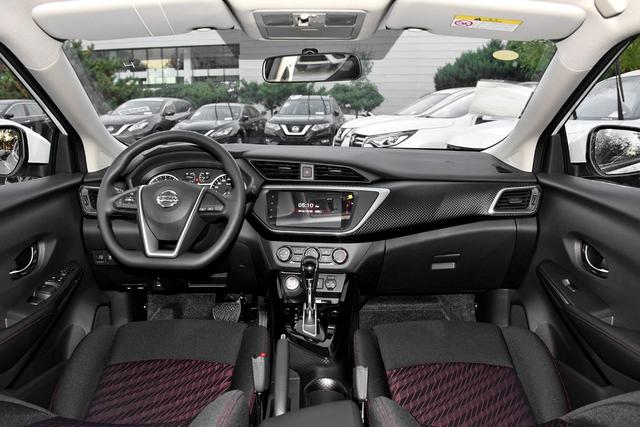 2017款蓝鸟最全解析,悬浮式车顶前卫