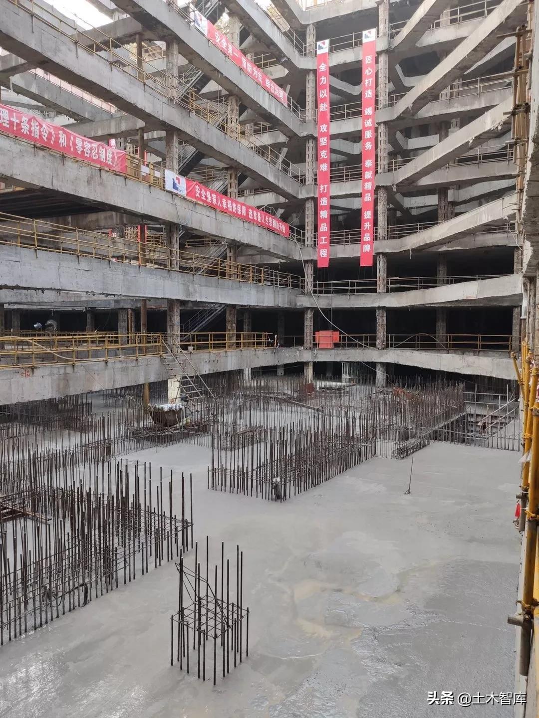 浦西第一高楼底板浇筑,浦西第一高楼什么时候完工