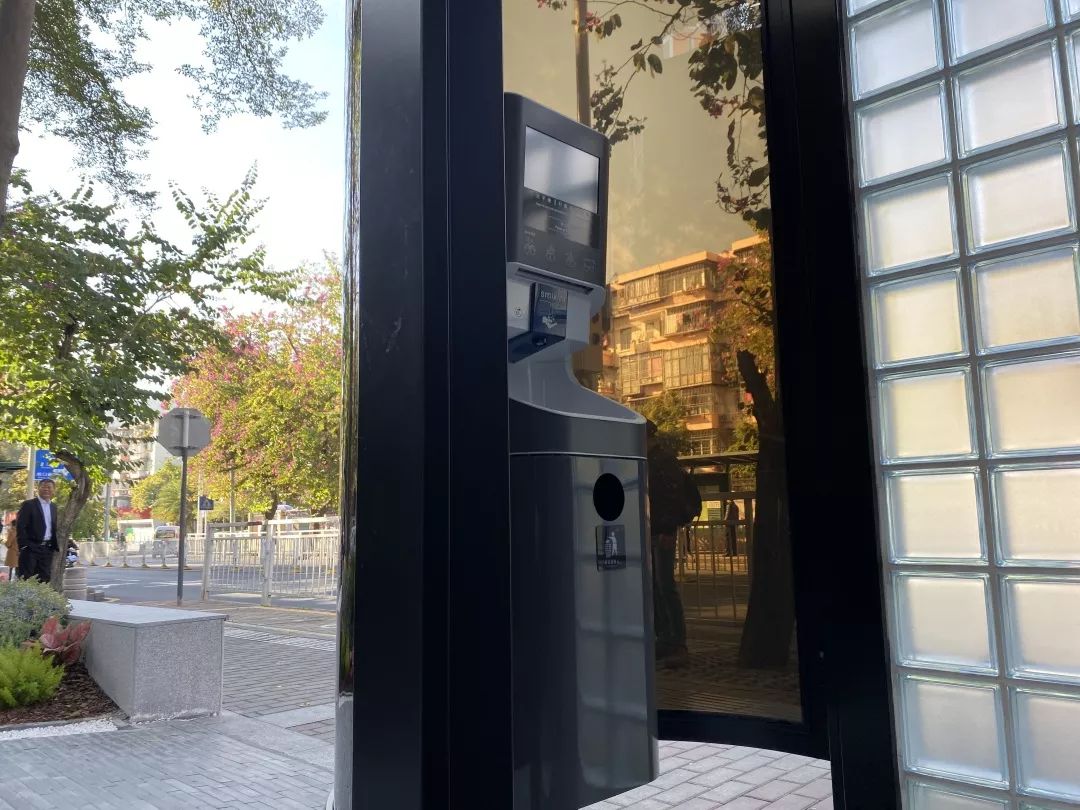 深圳，一个连拉屎都要发朋友圈的城市