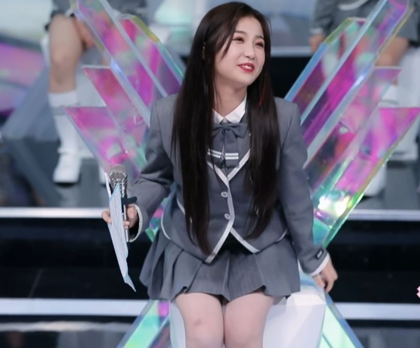 虞书欣赵小棠颜值合体,虞书欣吐槽赵小棠穿衣