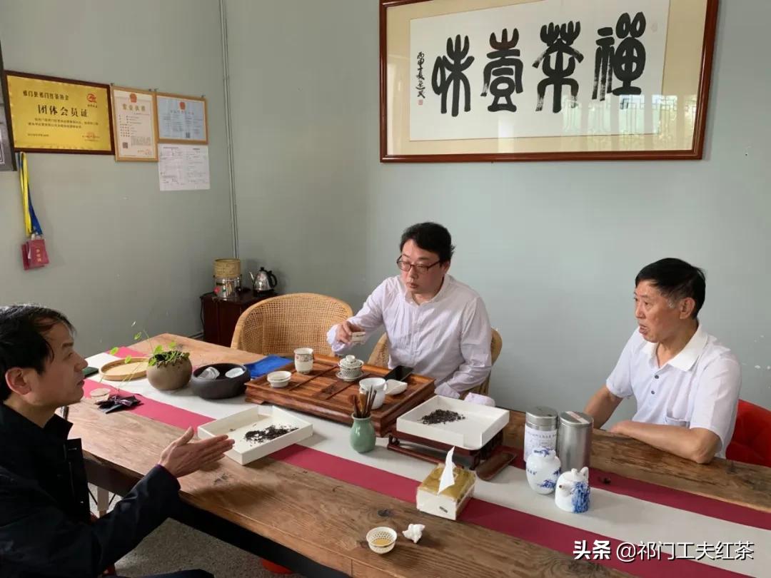 跨过大山和大海,跨过山和大海一路走来