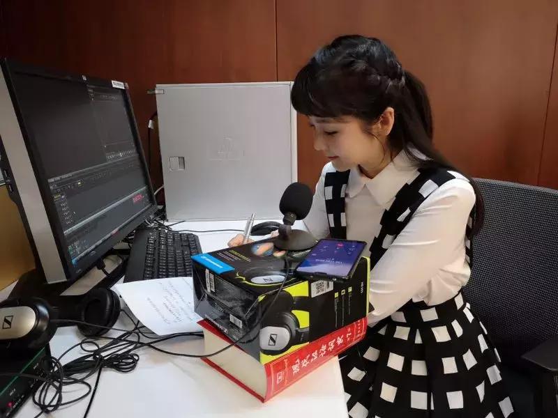 科学家奶爸手绘讲解流浪地球,流浪地球地下人类活动手绘