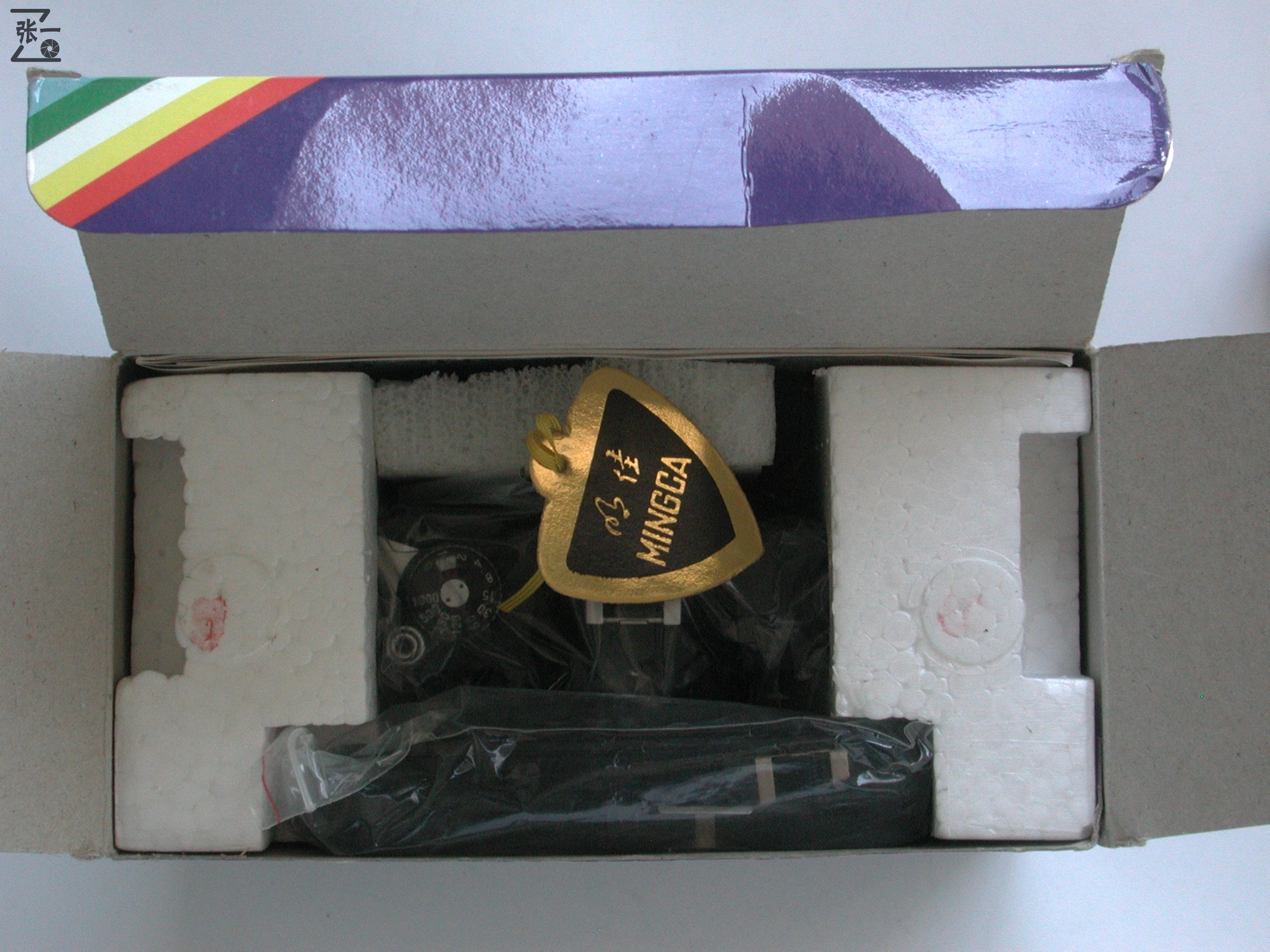 中国重庆生产的明佳MingcaMCK1000单反照相机