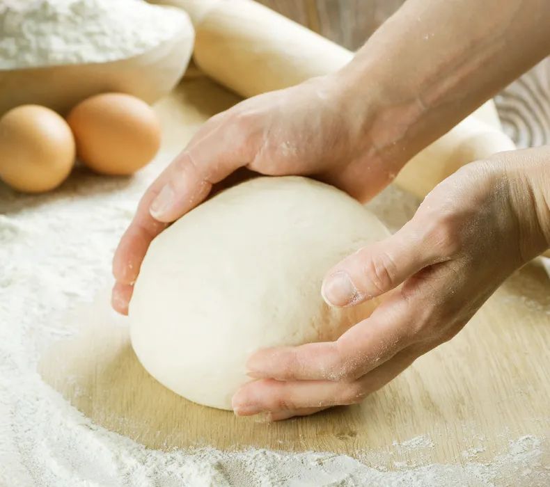 包子颜色发黄什么原因,为什么包子蒸出来发黄变硬