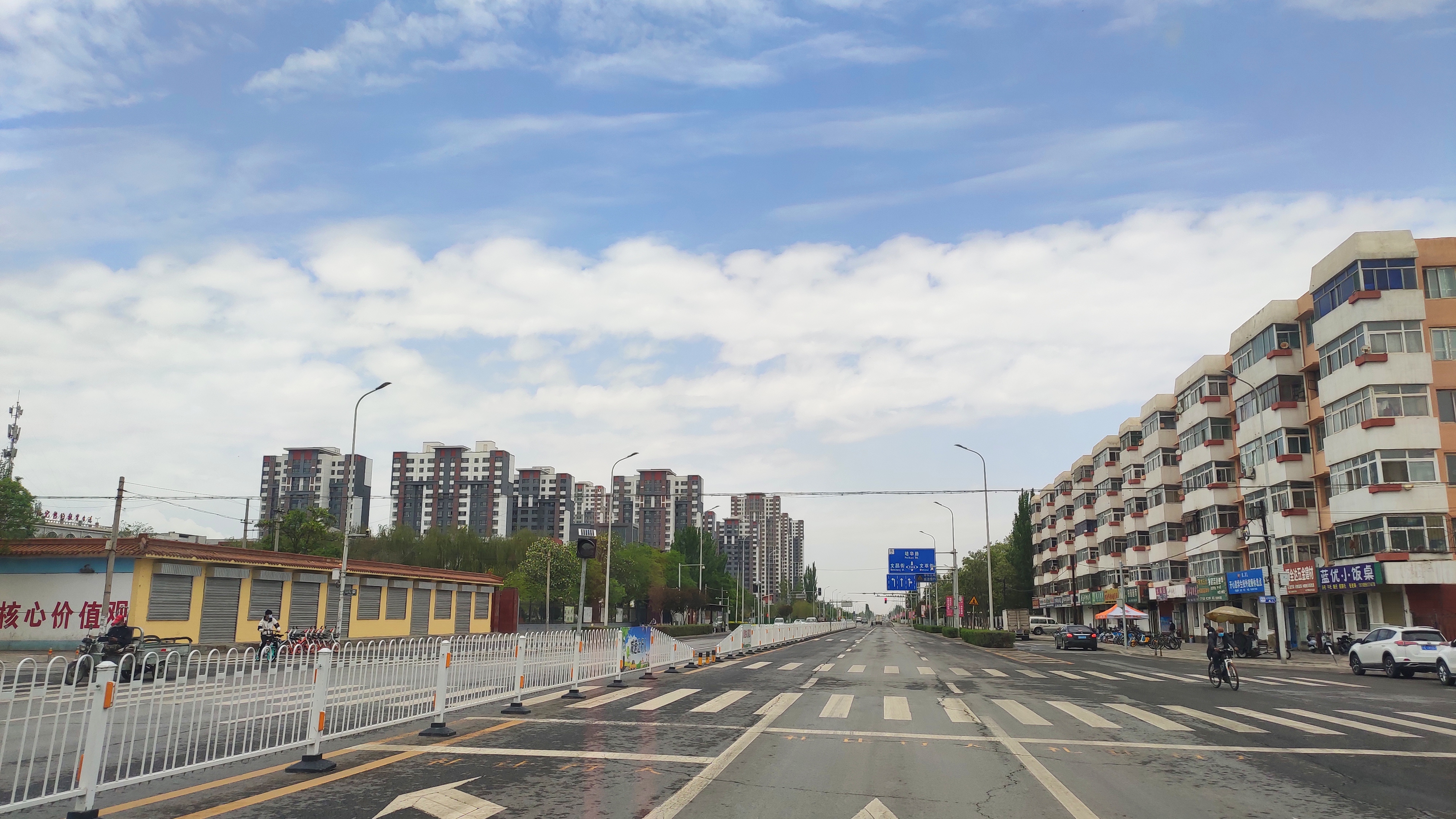 搓面下肚就发车,韩美林艺术馆里摆POSE,贺兰山边看睡佛