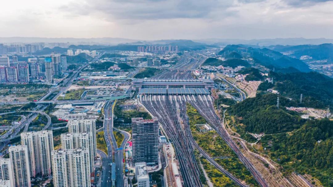 中国西部有什么美丽的风景,中国沿路风光最美铁路