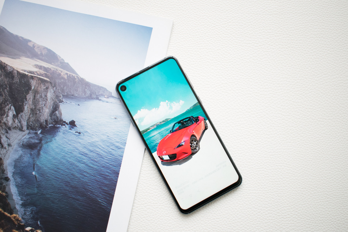 三星挖孔屏新专利曝光,三星挖孔屏测评