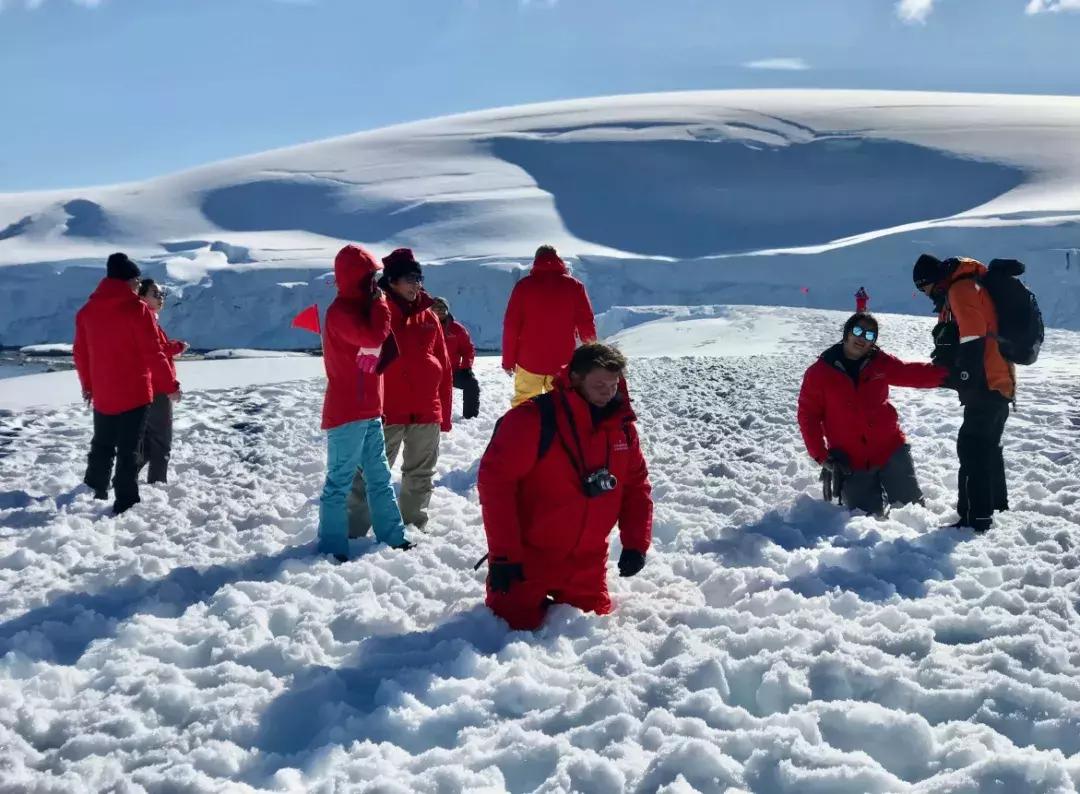 皮艇上漂流,皮筏艇海上