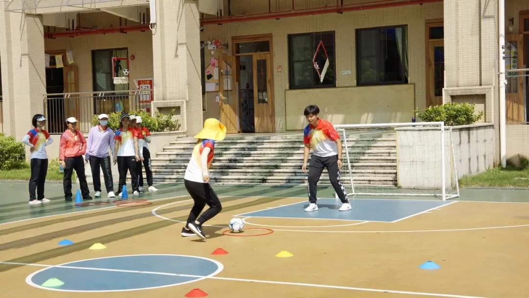 雏鹰宝贝幼儿园足球,雏鹰宝贝幼儿园