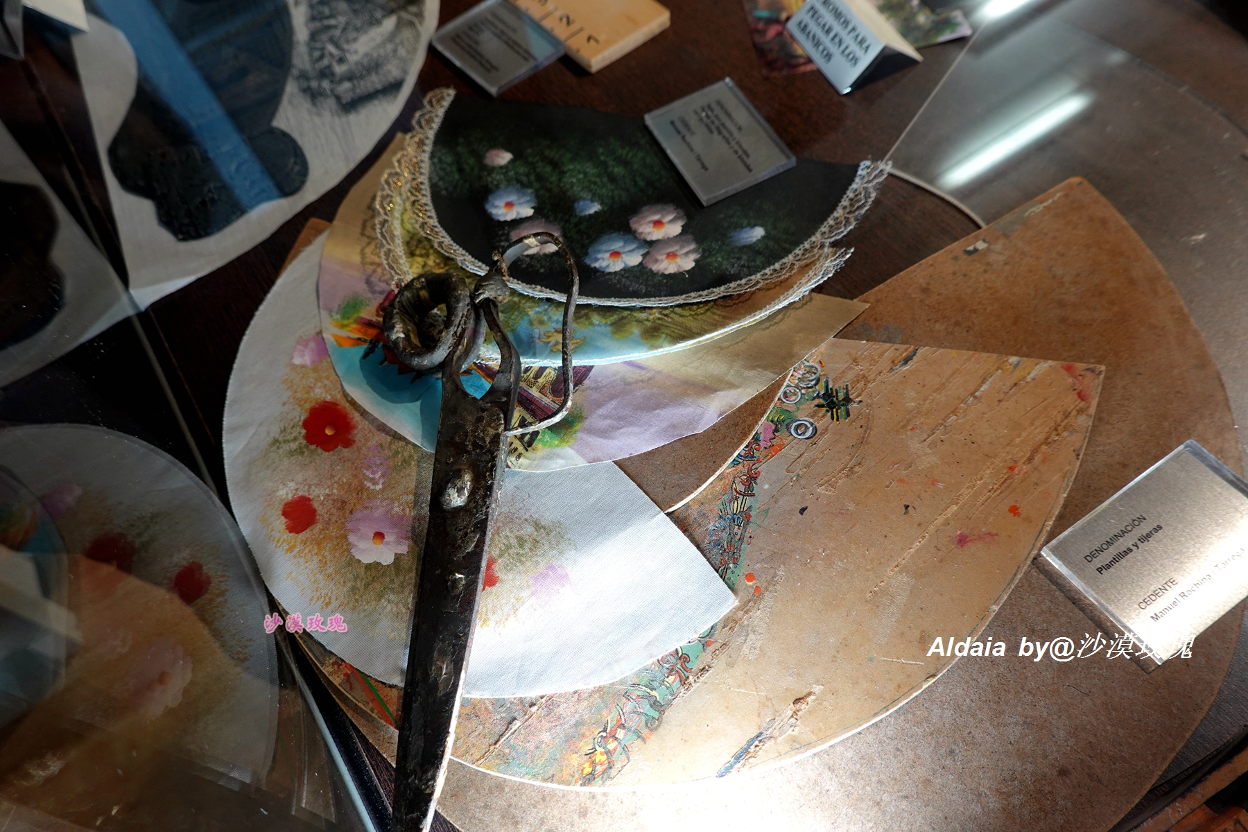 折扇起源于明清时代对吗,折扇是日本传的吗