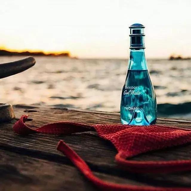 香奈儿蔚蓝香水淡香好还是浓香好,适合夏天香水持久淡香