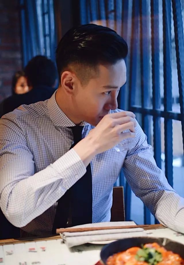 男发两侧不露头皮修剪技巧,男生发质细软塌适合怎么剪