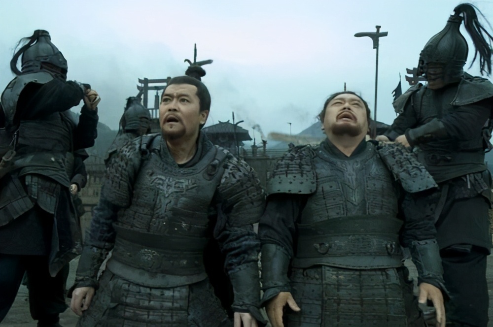 赤壁之战曹操杀了蔡瑁和张允,曹操斩蔡瑁张允是原著第几回