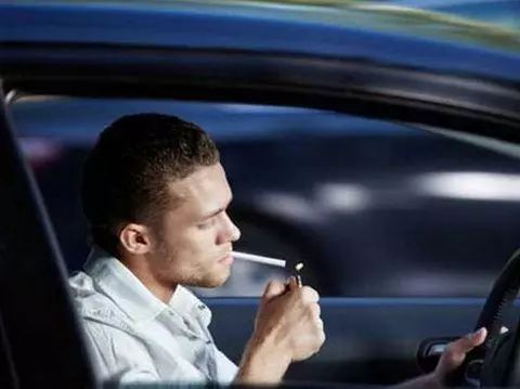 怎么去除车里顶棚污垢,车内顶棚脏了怎么清洗视频