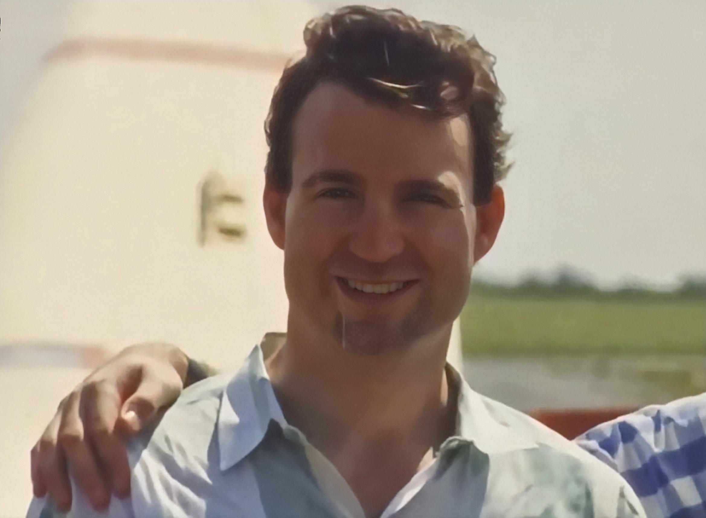 18岁学霸弟弟用酒瓶打死家暴姐夫,18岁学霸弟弟杀姐夫真相