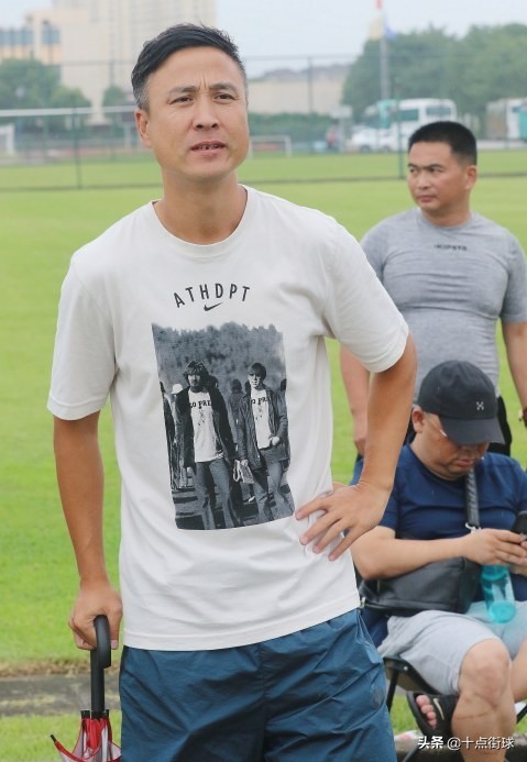 国足左前卫申思,申思2004年世界任意球大赛