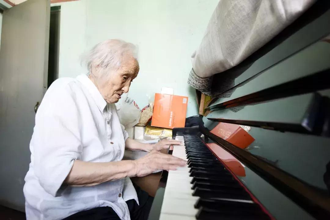 她是新四军第一批女兵之一,叶挺曾帮她拍照!一位江阴籍百岁老兵的使命忠诚