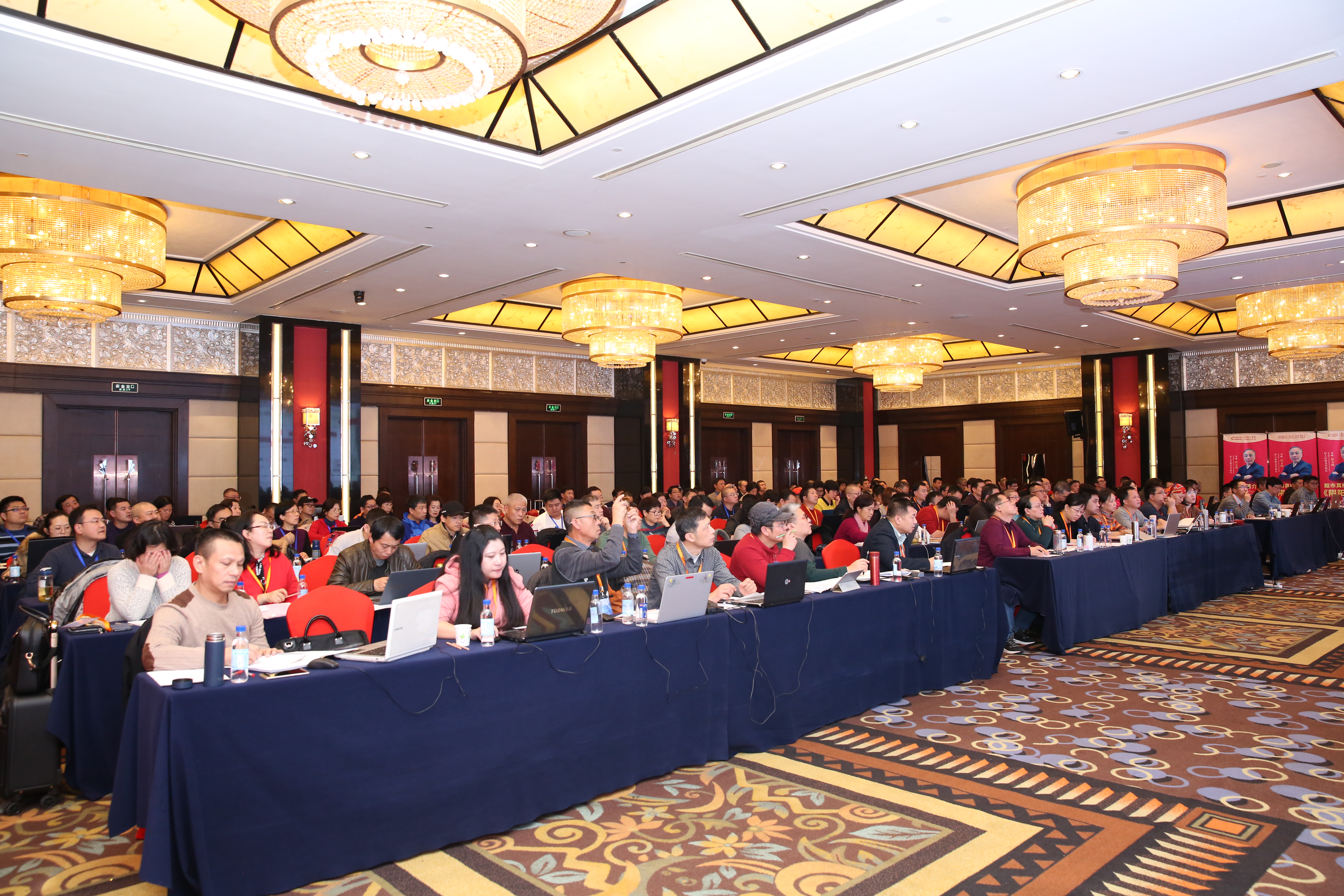 关勃谈cro龙头,关勃