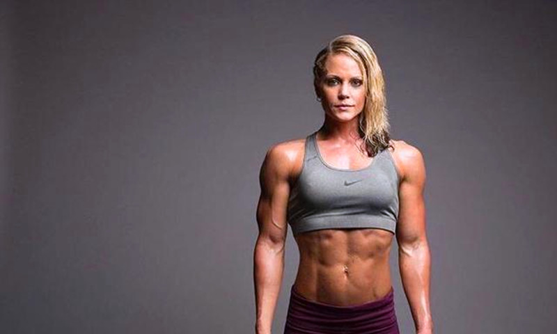 练胸副乳怎么练下去,练副乳扩胸运动