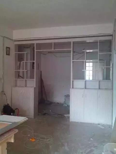 客厅顶有异形横梁怎么办,房子有横梁怎么设计