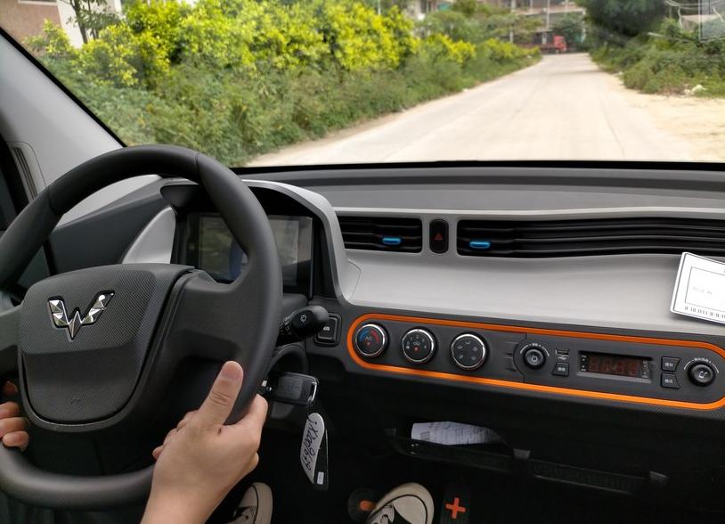 五菱宏光mini2.88万车主体验,上汽五菱宏光mini销量