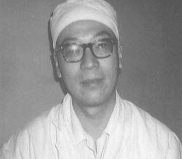 毛主席拒绝手术，主治医生吟诗一首，主席答应：但只用中国制造